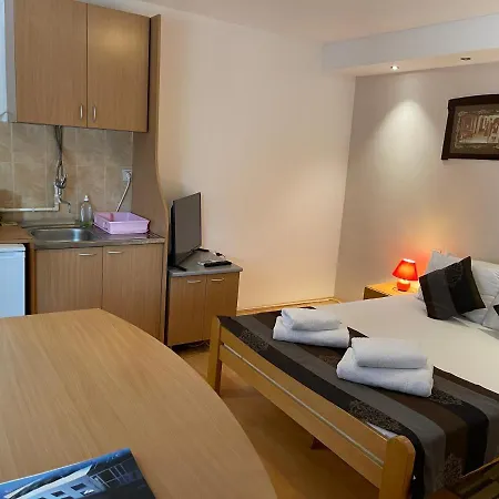 Apartment Guest Zone